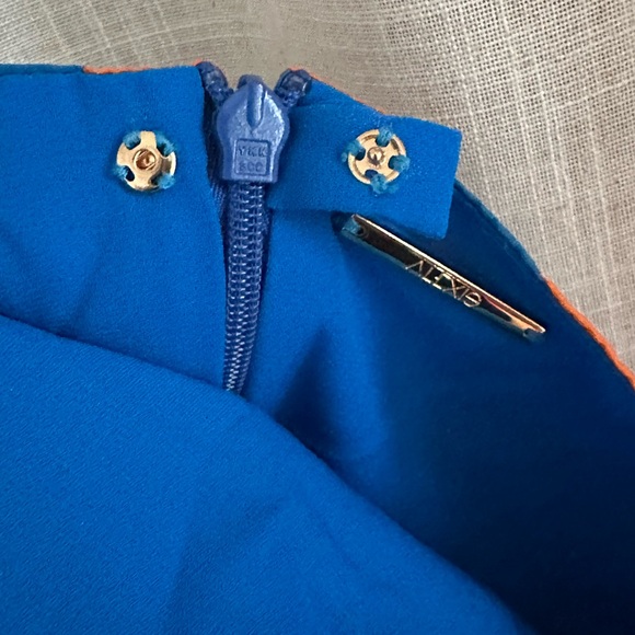 Alexis - Bodhi - Puff Sleeves Dress - Picture 3 of 7